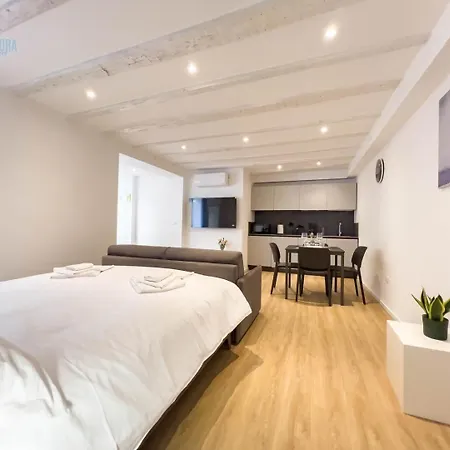 Imbriani 10a Tirabora Short Rent Apartman