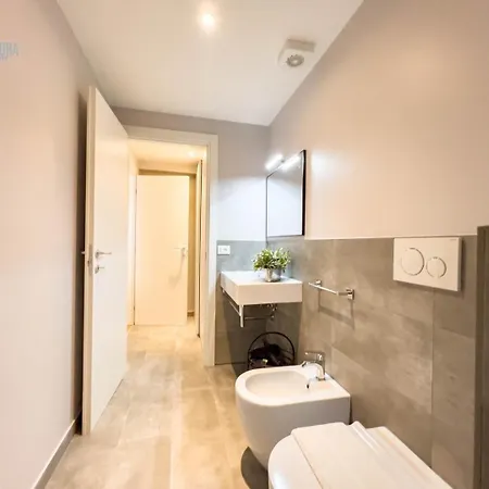 Imbriani 10a Tirabora Short Rent Apartman Trieszt