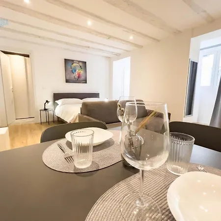 Apartment Imbriani 10a Tirabora Short Rent *